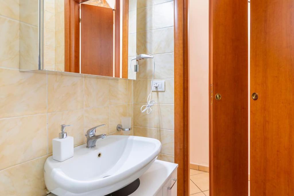 Modern Apartment In Milano Centrale Next To Metro M5 - Sarca 73 ภายนอก รูปภาพ